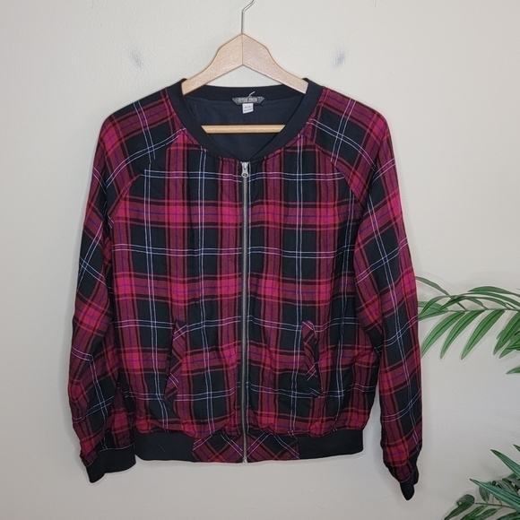 Evereve Peyton Jensen | Red Black Plaid Zip Front Bomber Jacket Size Small - Picture 1 of 4